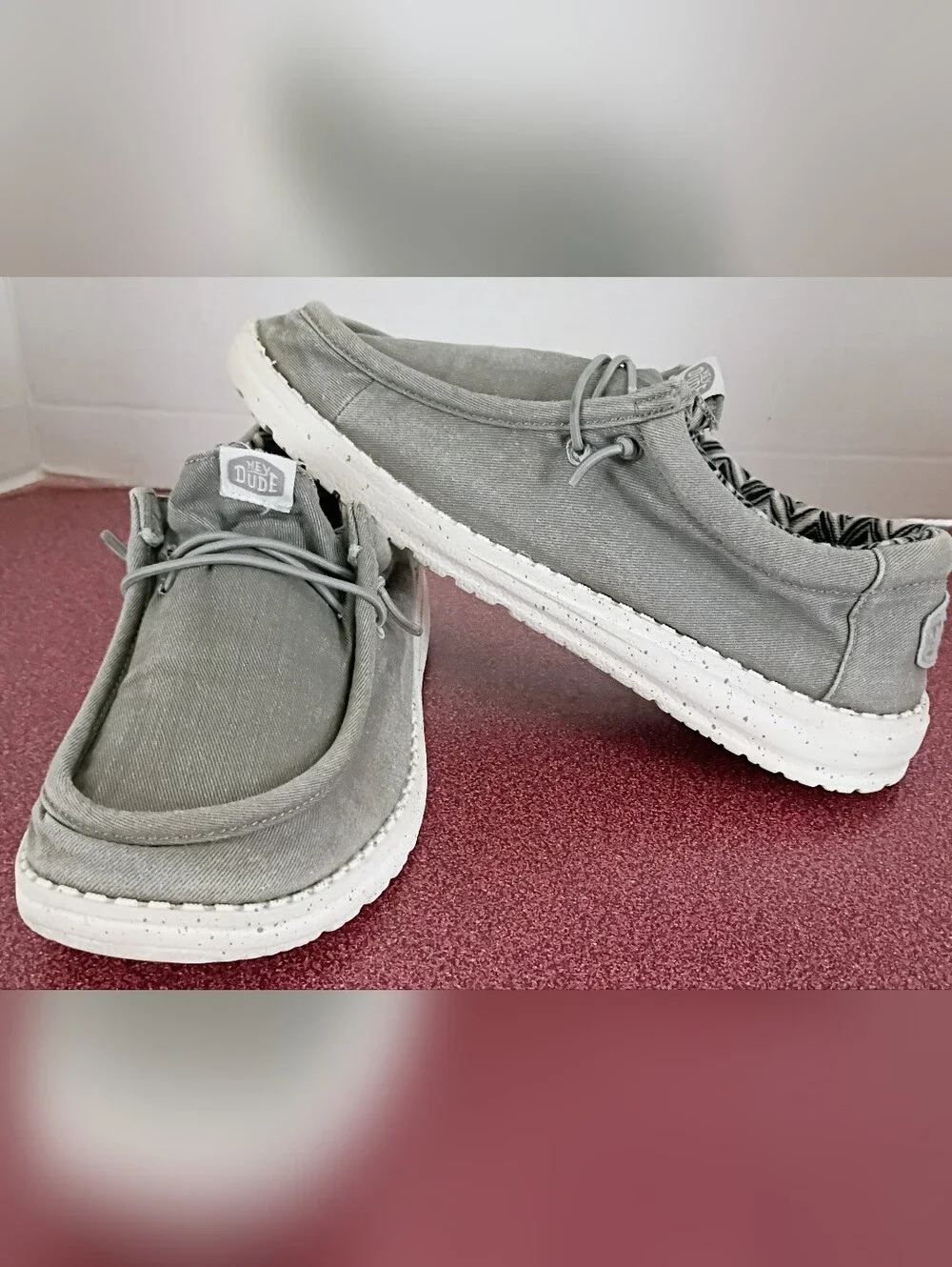 Hey Dude's Youth 5 Women's Size 6